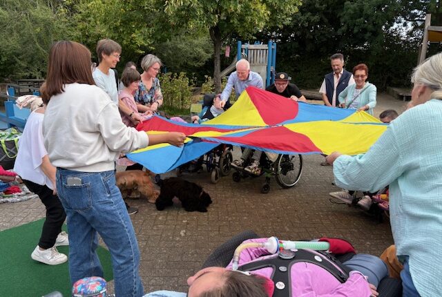 INTENSIVkinder-Niedersachsen-Sommerfest mit Kindern und jungen Erwachsenen mit Behinderung
