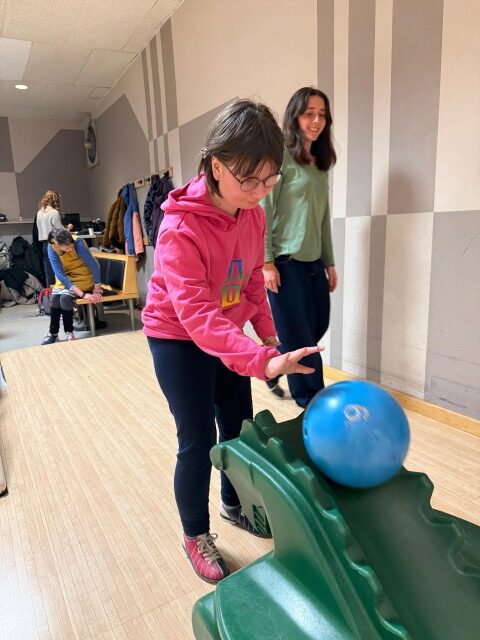 INTENSIVkinder Niedersachsen Kids beim Bowling 3/26
